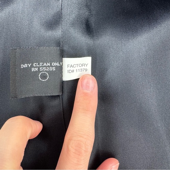 Express Black 100% Wool Long Coat Removable Faux Fur Collar Hidden Buttons 5/6 - Picture 3 of 15